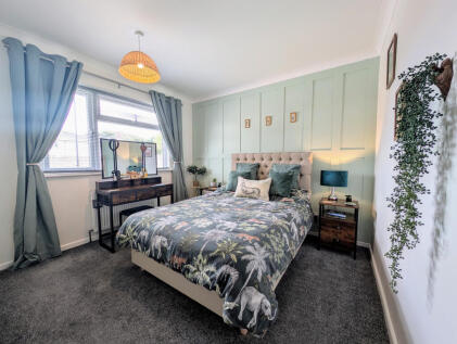 James Avenue, Sandown, PO36