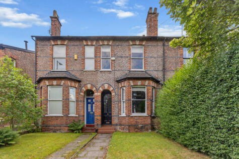 Hale Road, Hale, WA15