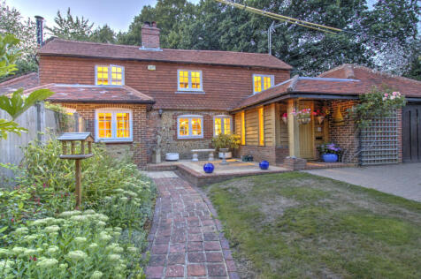 Sandy Lane, Petersfield, GU32