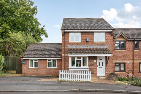 Woodbury Gardens, Salisbury, SP2