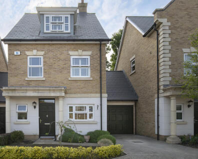Roper Crescent, Sunbury-on-thames, TW16