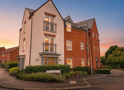 Ifould Crescent, Wokingham, RG40