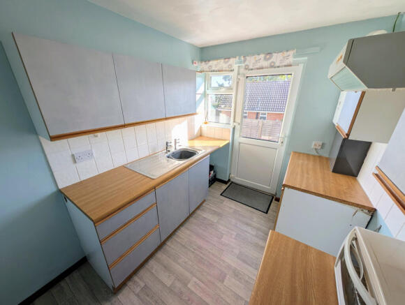 Photo 3