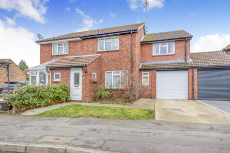 Flamborough Close, Reading, RG6