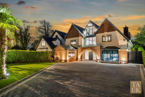 Granville Park, Aughton, L39