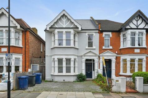 Goldsmith Avenue, London