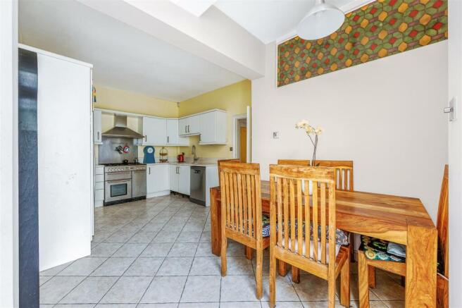 Denehurst Gardens-5.jpg