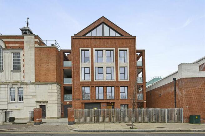 , Dauphine House - Exterior3 (1).JPG