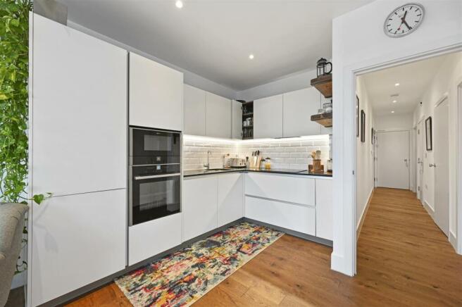 8, Dauphine House - Kitchen3 (1).JPG