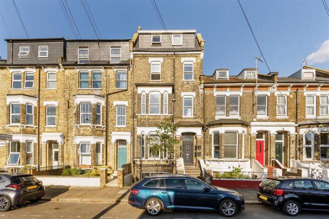 Flat 4, 9 Allison Road-1.jpg