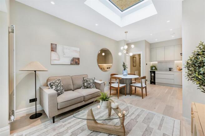 7 Woodgrange Avenue Flat 2 (3).jpg