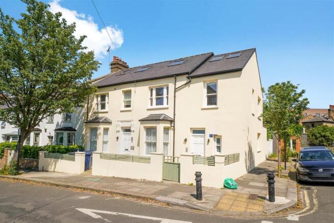 Flat 4, 25 Brougham Road - atv8pJ9zwvWNyKaUJik3.jp