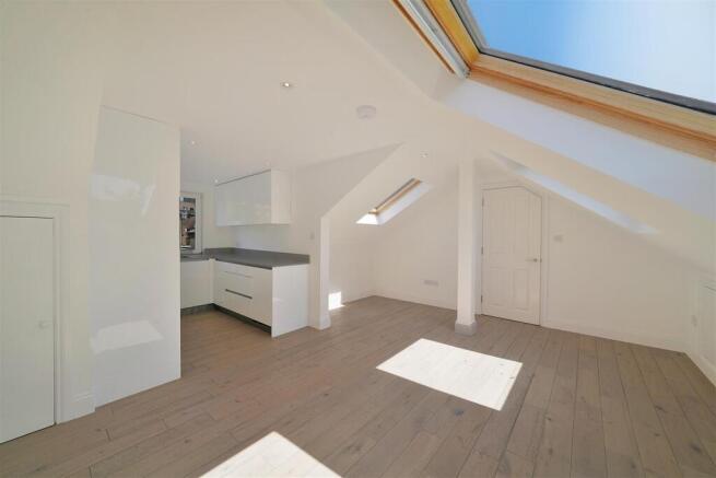 Flat 4, 25 Brougham Road - 0HzSyb3SuNaayMDpEzd9.jp