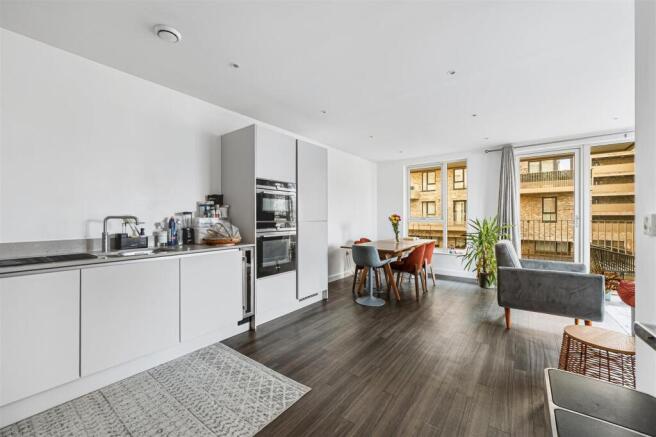 1 Munster Court, Bollo Bridge-7.jpg