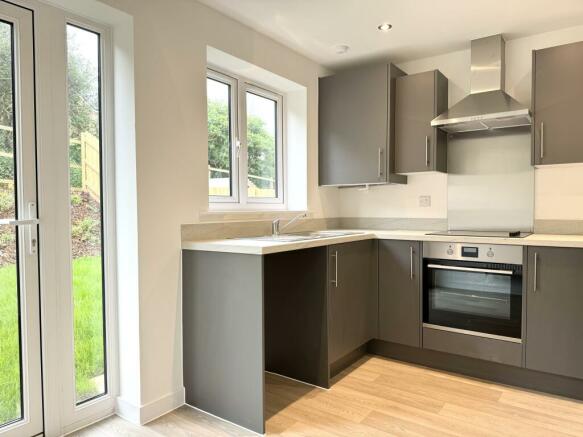 Modern fitted kitchen/dining room