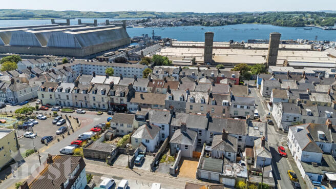 Proximity to Waterfront & Dockyard