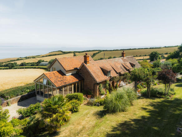 Shore Edge Cottage