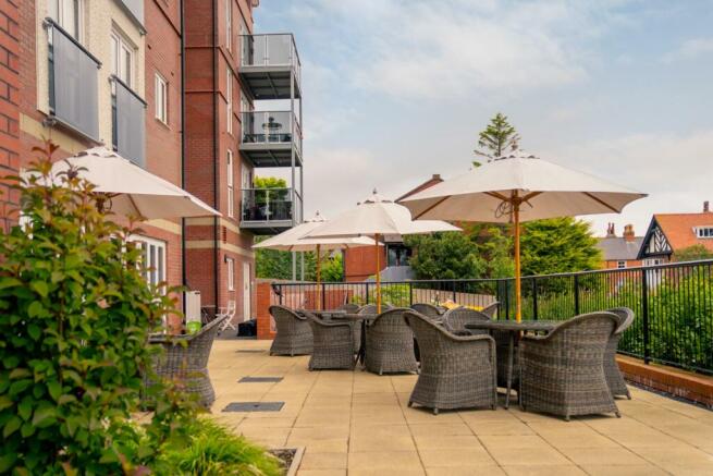 Outdoor seating at Sycamore Court 