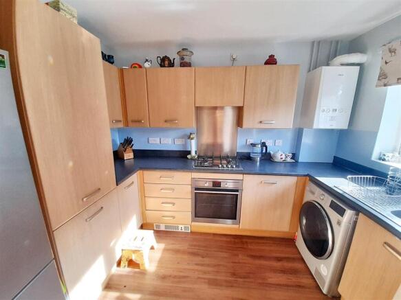Kitchen 3 new.jpg