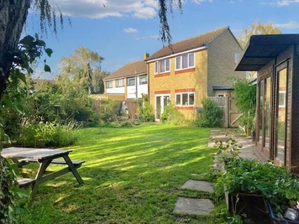 Rear garden 1 (6) new.jpg