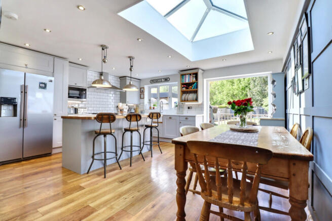 Kitchen/Dining Room