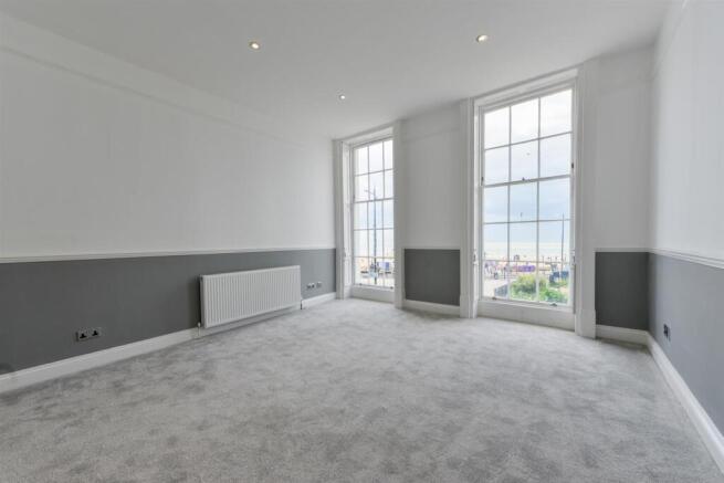 Flat 1, 12a Marine Gardens3.jpg