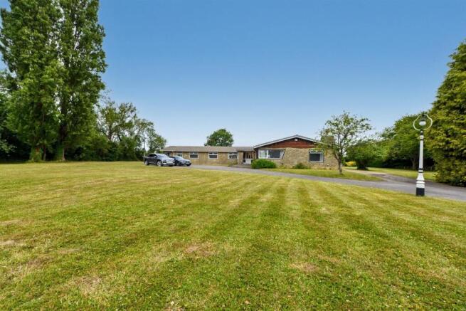 Highland Farm Bungalow.7.jpg