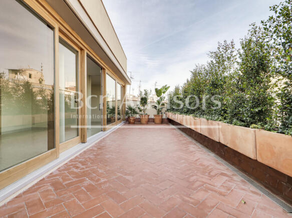 Maravilloso-atico-con-gran-terraza-en-Ciutat-Ve...