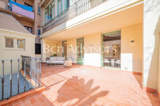 Espectacular-amplio-piso-con-terraza-en-edifici...