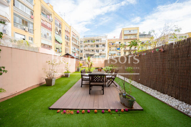 Formidable-y-tranquilo-piso-con-gran-terraza-al...