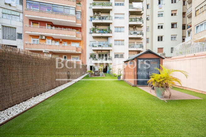 Formidable-y-tranquilo-piso-con-gran-terraza-al...