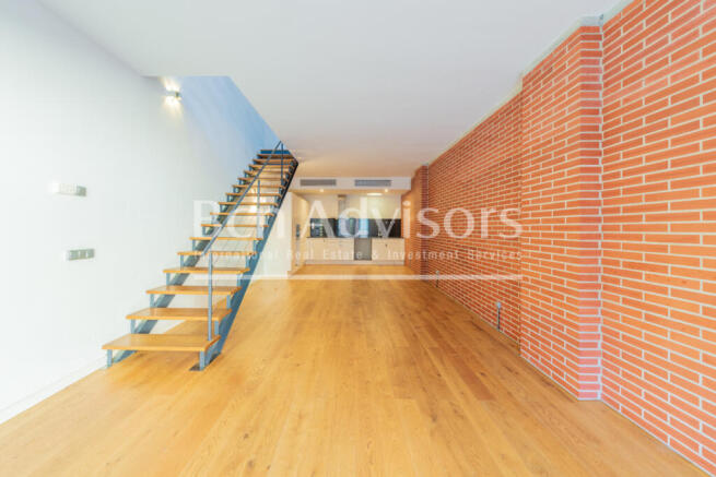 Loft-triplex-reformado-de-estilo-industrial-a-p...