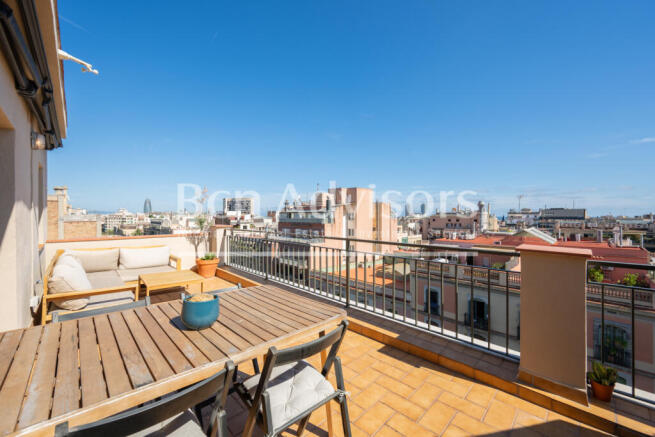 Increible-atico-con-terraza-y-espectaculares-vi...