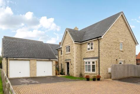 Red Admiral Way, Thornbury BS35