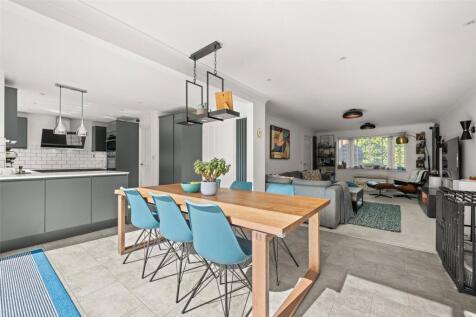 Harrow Way, Sindlesham, Wokingham, Berkshire, RG41