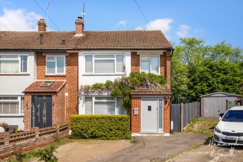 Dukes Close, North Weald, CM16