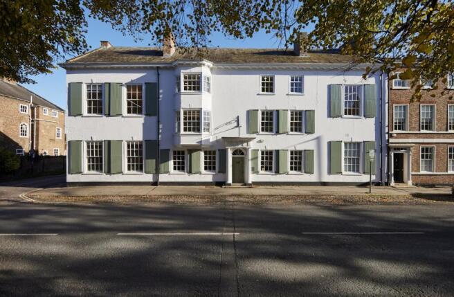 WHITE HOUSE_HLA8117_HR.jpg