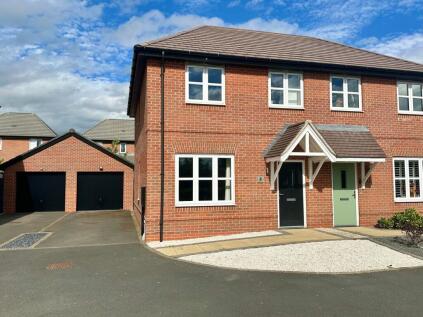 Isabella Drive, Hugglescote, LE67