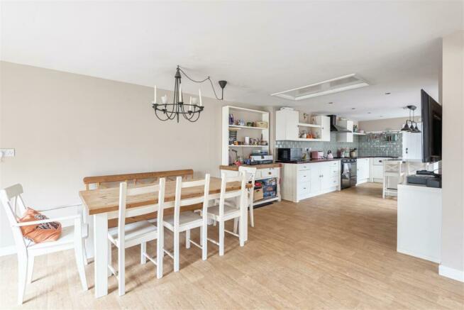 OPEN PLAN KITCHEN/ DINING/ SITTING ROOM