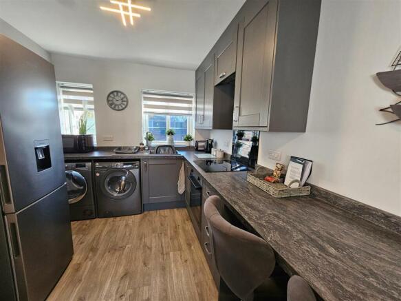 KITCHEN/LIVING AREA