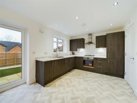 KITCHEN/ DINER