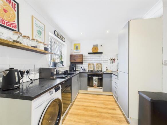 KITCHEN/ DINER