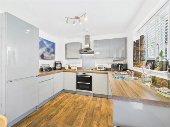 KITCHEN/ DINER