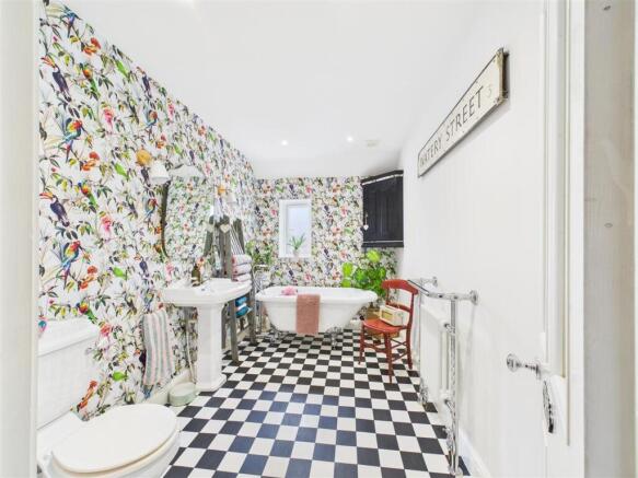 EN-SUITE