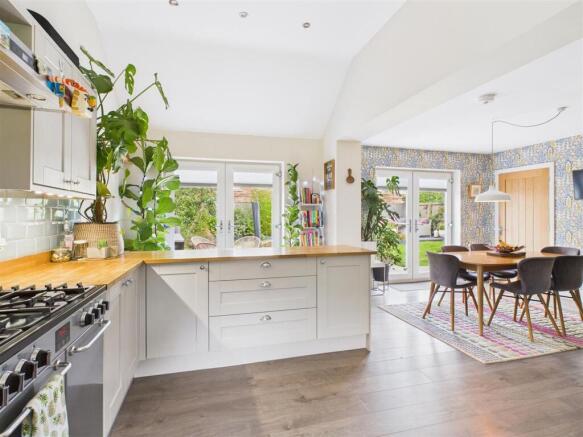 KITCHEN/ LIVING/ DINER