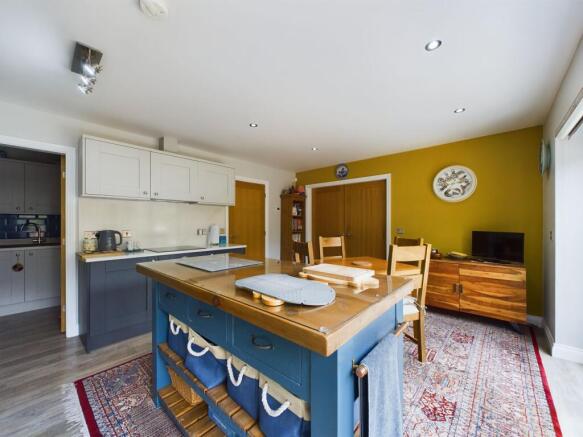 KITCHEN/ LIVING/ DINER