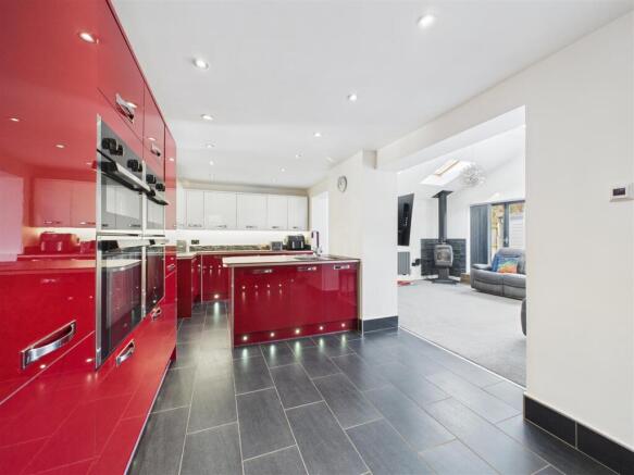 KITCHEN/ LIVING/ DINER