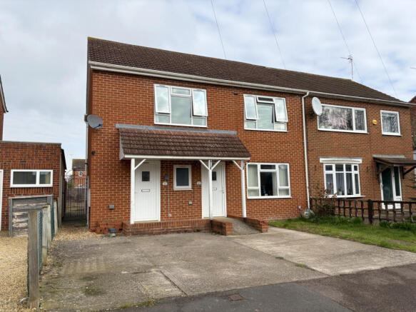 2 Bedroom Maisonette for Sale