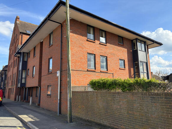 2 Bedroom Retirement Flat for Sale