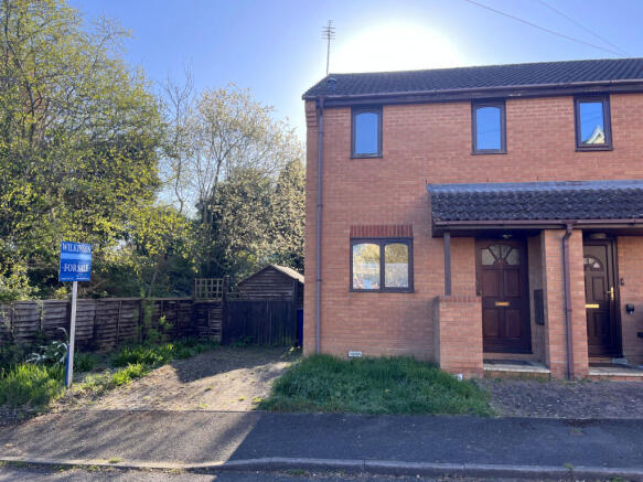2 Bedroom End Terrace House for Sale